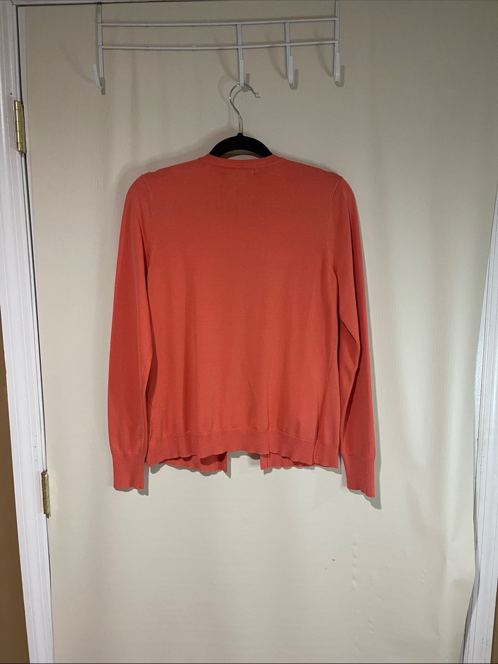 August Silk, Silk Blend Coral Button-Front Crewneck Sweater Cardigan SZ Medium - Picture 9 of 9